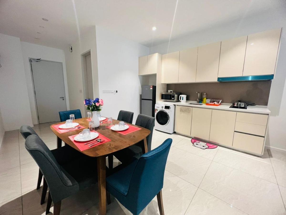 Quill Serviced Suites Klcc Apartemen