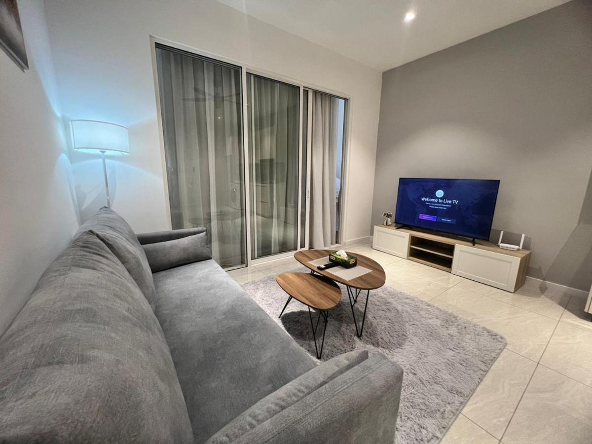 Quill Serviced Suites Klcc Apartemen